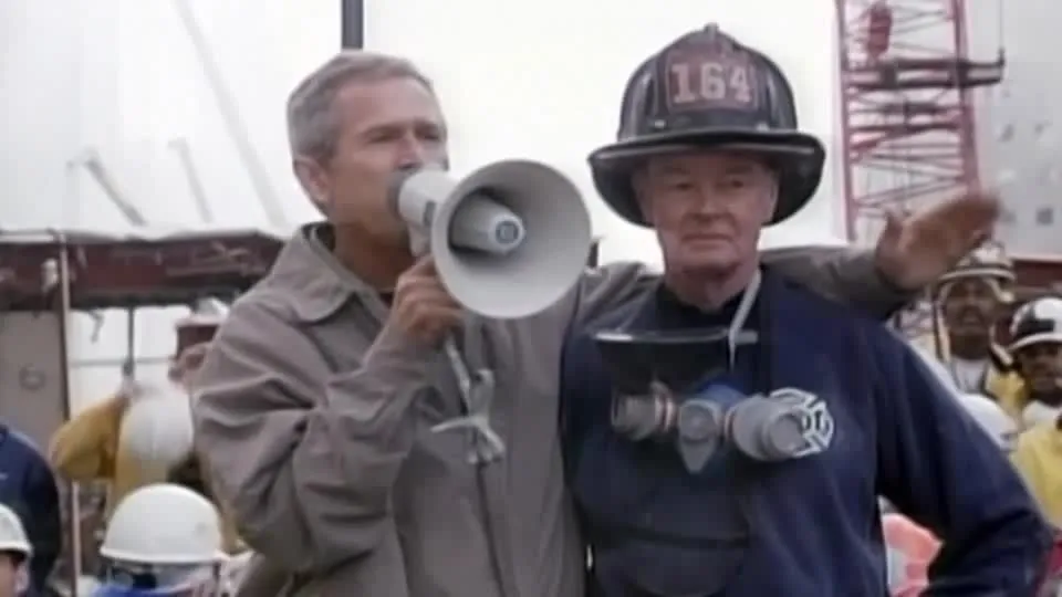 11 de setembro: Repórter relembra momento que Bush é avisado dos ataques